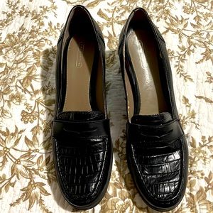 BLACK , EASY SPIRIT , SIZE 11 , LEATHER CROCODILE